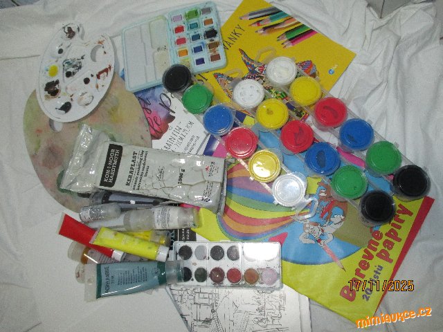 barvy + modelína + čtvrtky