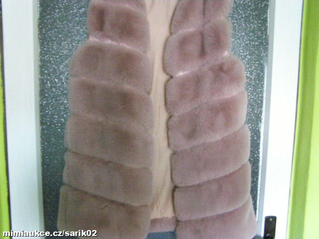 VELMI MODERNÍ VESTA