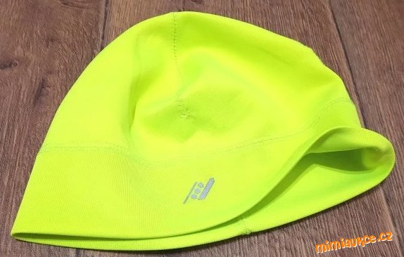 **** SPORTOVNÍ ČEPICE  **** VEL. 140/158 ****