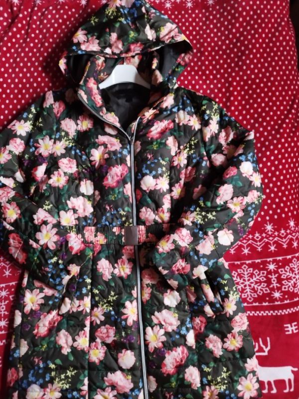 Prodám do aukce pěknou dámskou jarní luxusní bundu z. Bonprix v.44/46 PC 2499,-kč